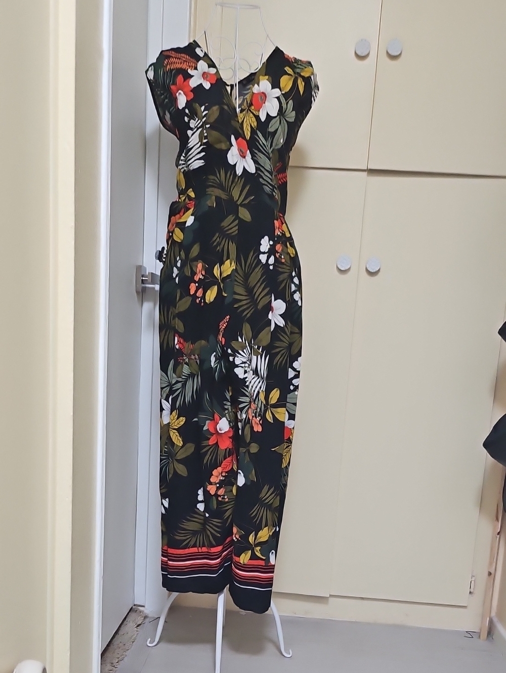 Zara Basic Xs Tropical Print Black Wide-Leg Jumpsuit